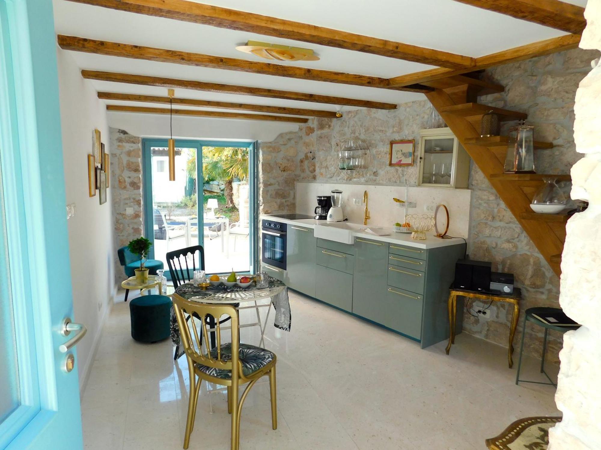 Bezauberndes Steinhaus Mit Garten In Der Altstadt Von ロヴィニ エクステリア 写真
